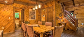 Pocono Log Cabin: Fireplace, Fire Pits & Amenities