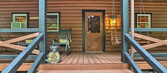 NUOVO! Cabina di lusso w / Deck - 2 blocchi al lago Locust