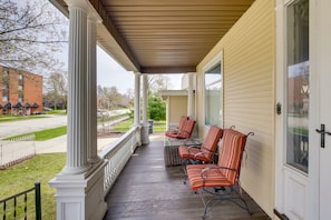 Terrace/patio - Updated Sheboygan Home w/ Porch < 1 Mi to Beach (Sheboygan)