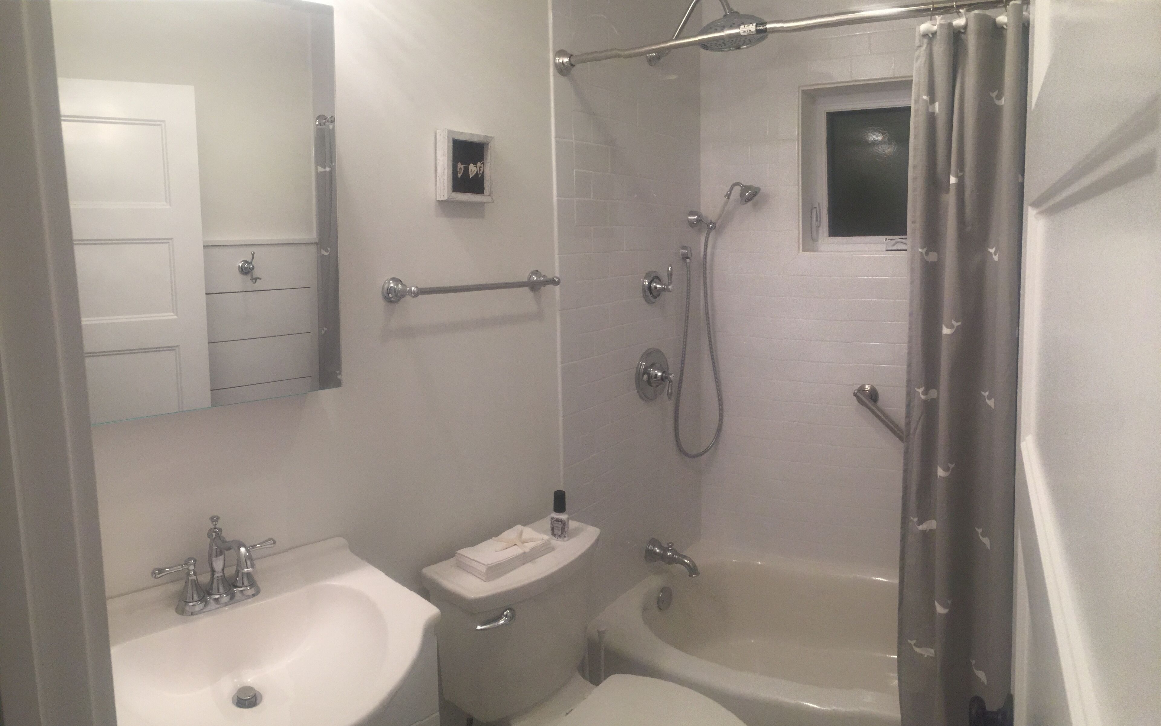 NEW CONSTRUCTION!  5th SEASON! Second Floor Duplex