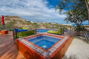 Piscine extérieure, piscine chauffée