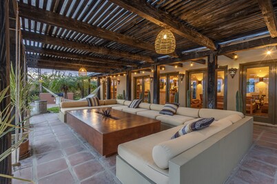 Ultimate Ocean View Gorgeous Villa Near Beach & Town. Beach access. Fits 16