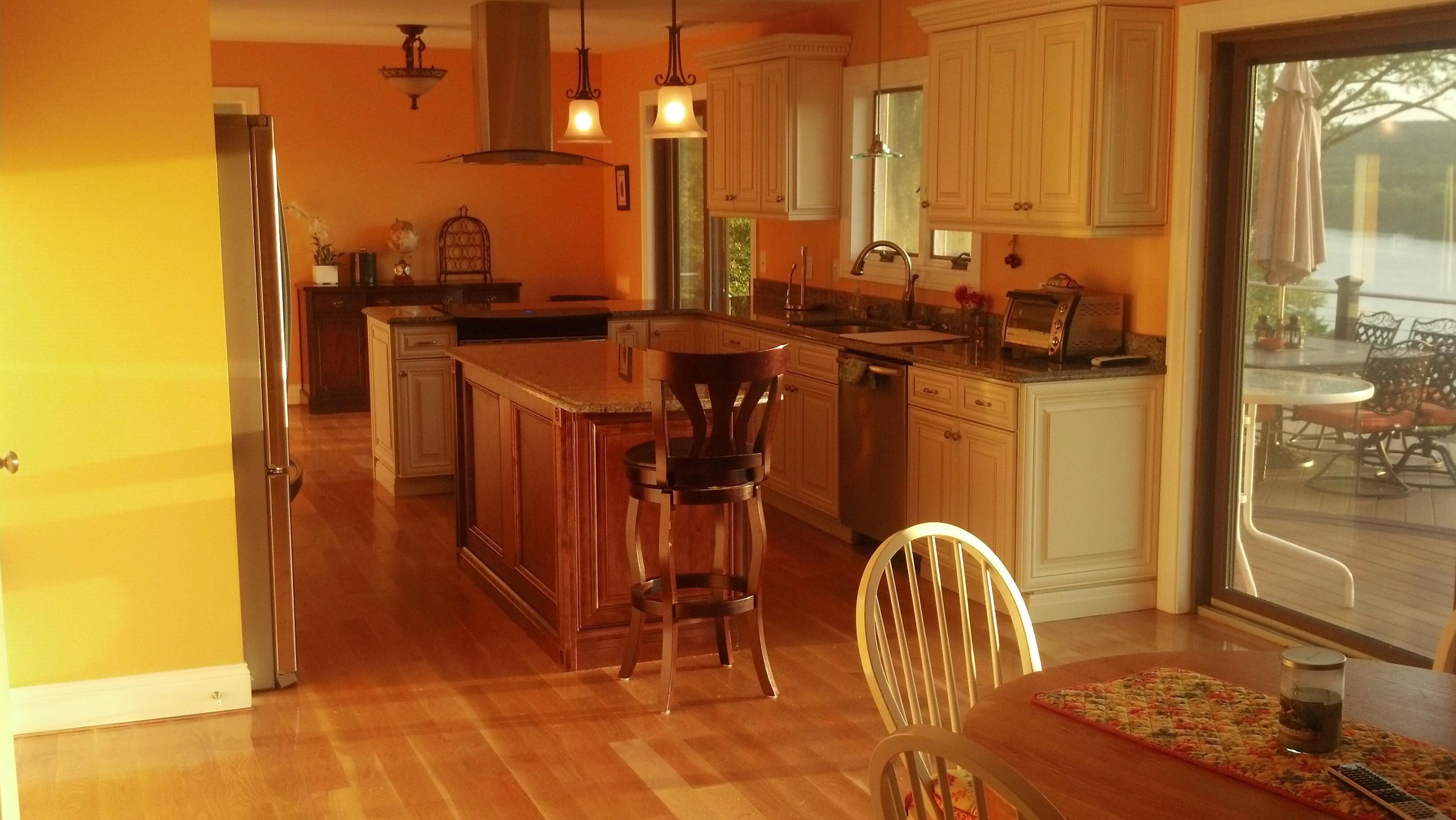 Magnificent Riverfront home, completely private.  *BOOK  7 NIGHTS GET 10% OFF!*