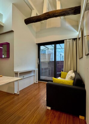 スマートテレビ、ステレオ