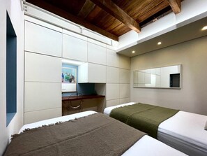 3 室のベッドルーム、デスク、アイロン / アイロン台、WiFi (無料)