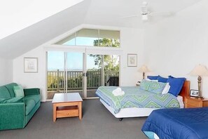 7 bedrooms, iron/ironing board, WiFi, bed sheets