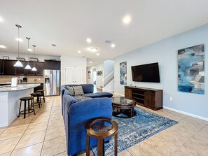 Smart TV, table football - TAHITI ESCAPE: Private Pool and Spa 24/7 Support During Your Stay (Kissimmee)