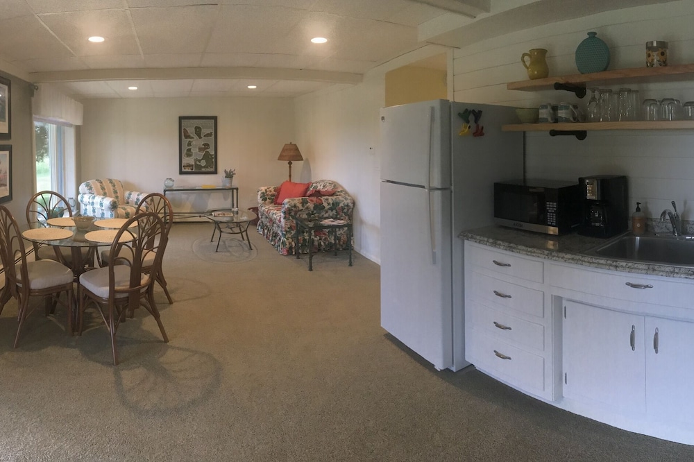 Beautiful Couples Getaway in the heart of Sleeping Bear!