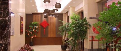 المنشأة من الداخل