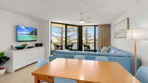 スマートテレビ、DVD プレーヤー