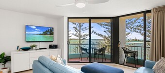 Eastbourne U6, 80 Esplanade. Golden Beach