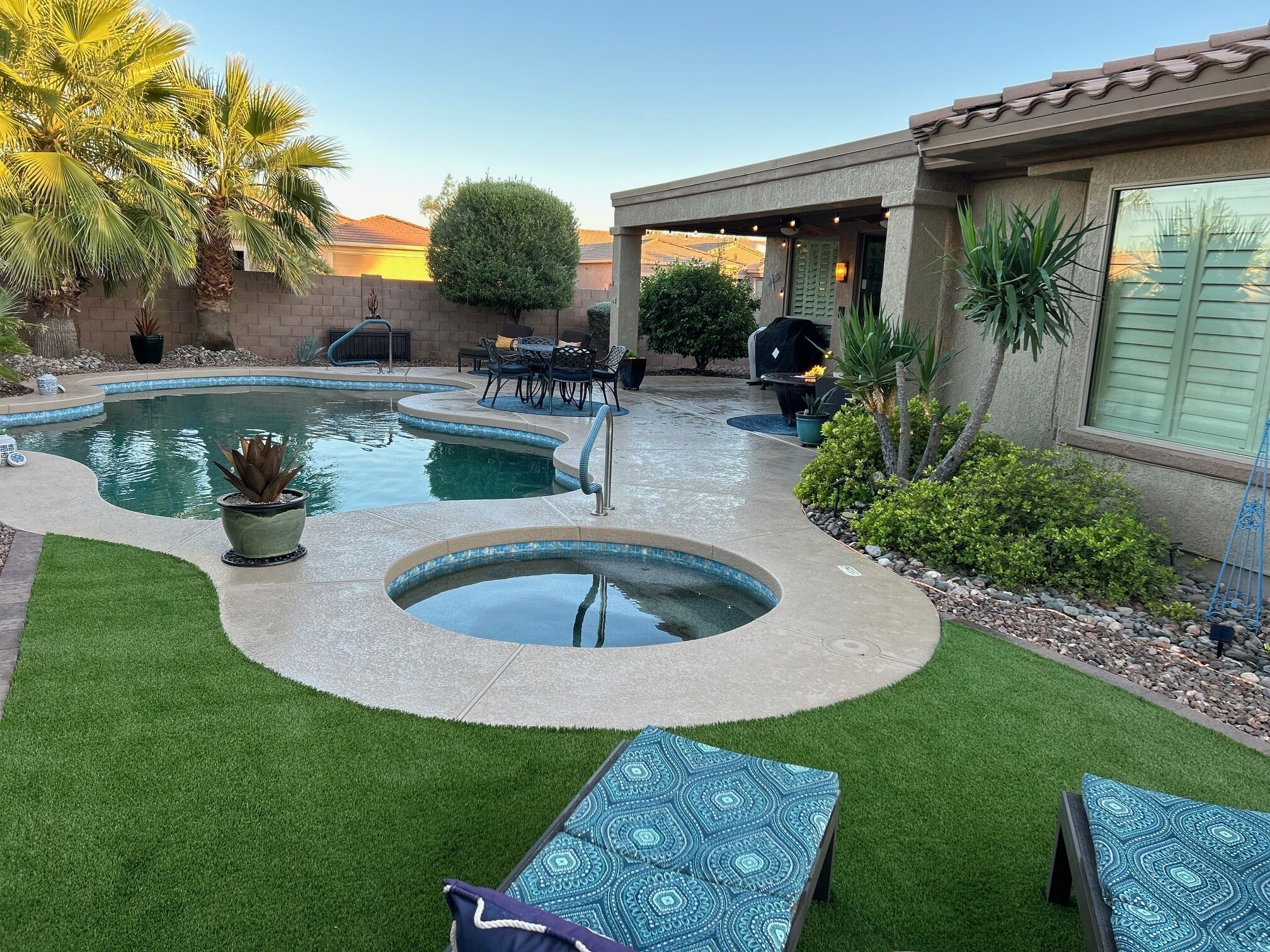 Oasis "Stay n Play" - Surprise/Heated Pool/Spa/Golf Cart/45+ Resort Community