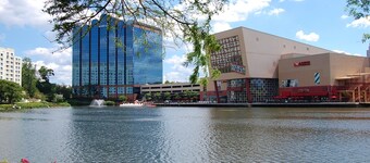 Susu's-luxuriou§ 2 Bedrooms, 2 Baths, Beautiful, Sunny & spacious  Apt.