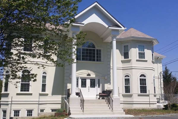 You have the whole spacious, newly finished 2 bedroom, 2 full bath, ground level apartment in a luxury-styled home. Located in the beautiful, friendly Rockville/Derwood area. It has a bright and sunny, open concept kitchen, dining and living room. ALL YOURS.