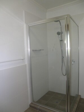 Shower, towels - Two bedroom unit in fantastic location just above Deadmans Beach. (Point Lookout)