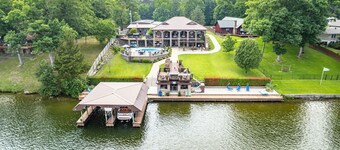 Your PRIVATE Hot Springs Lake Hamilton Vacation Paradise 