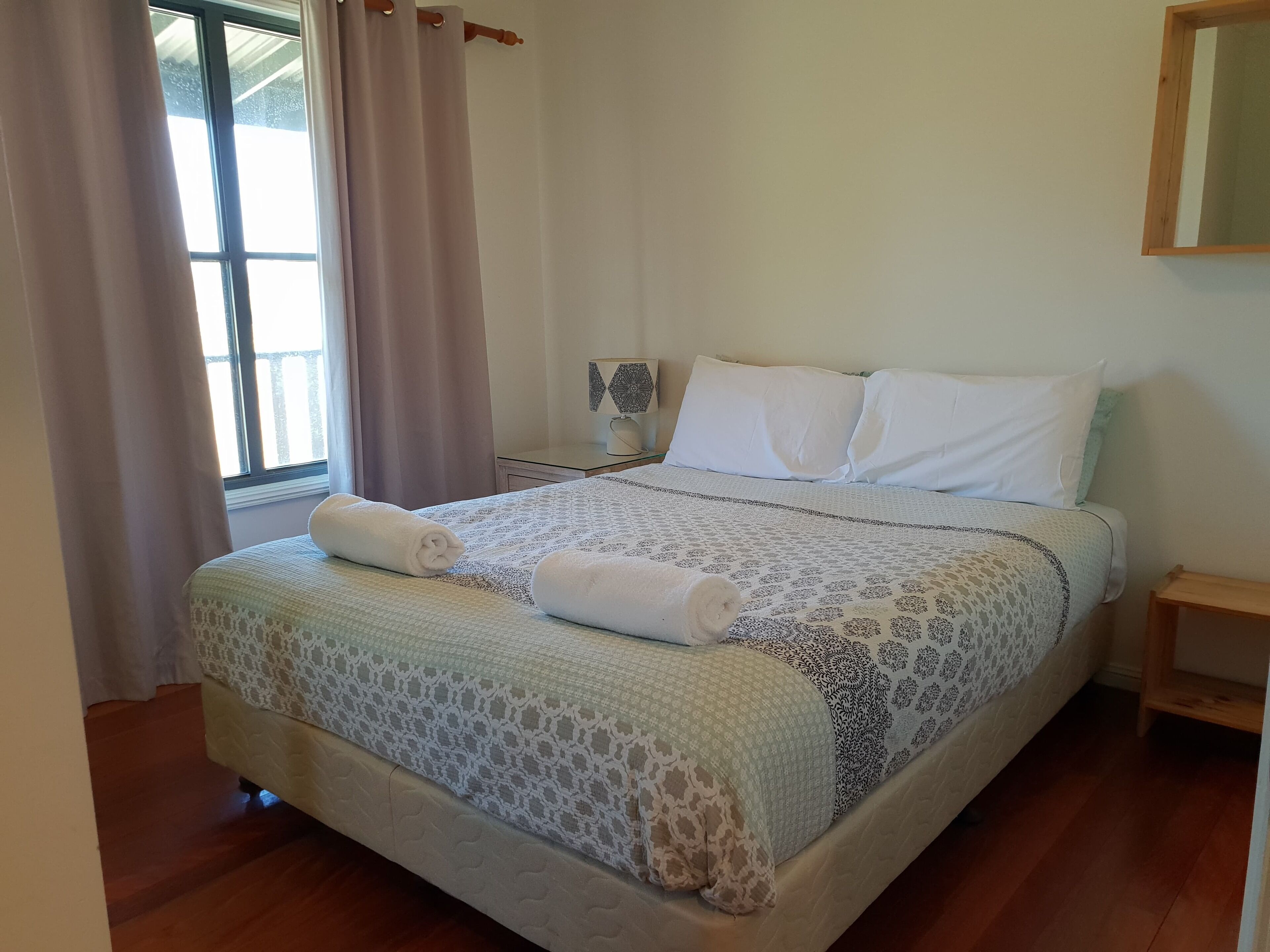 La Vigna Estate Pokolbin 5 bedroom home on vineyard. — image 16