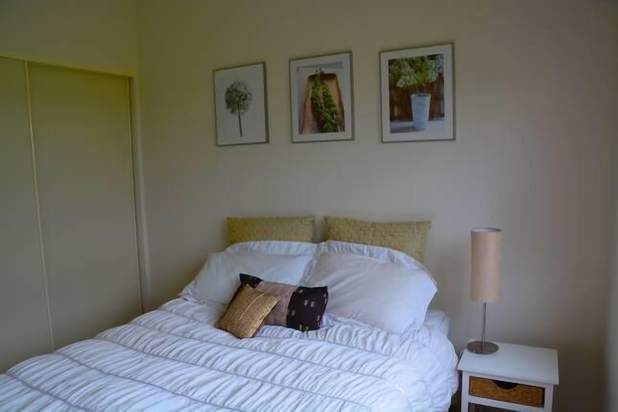 'THEME PARK CENTRAL WITH A TOUCH OF COUNTRY — image 13