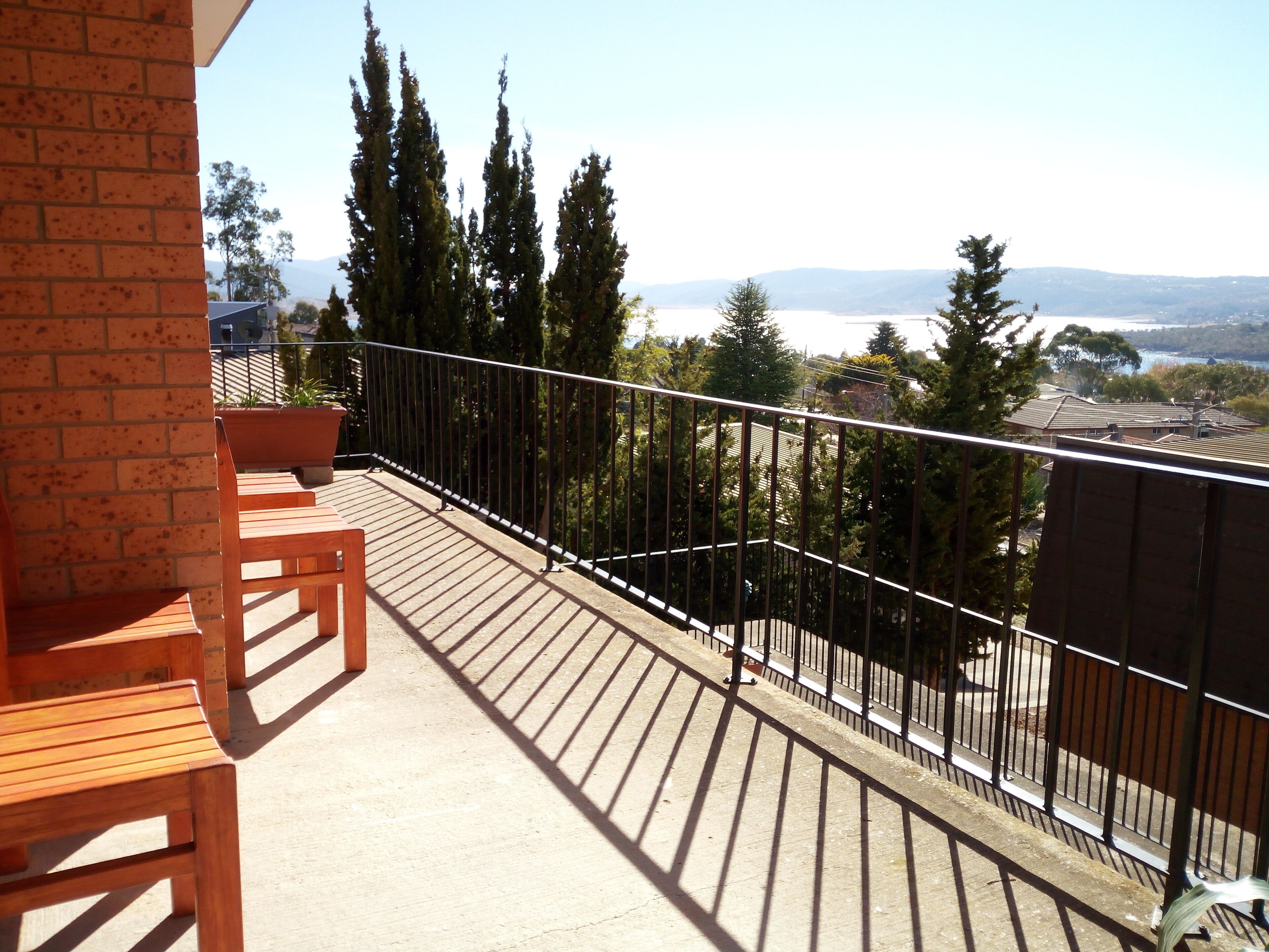 Jindabyne apartment sleeps 8 with great lake views — image 18