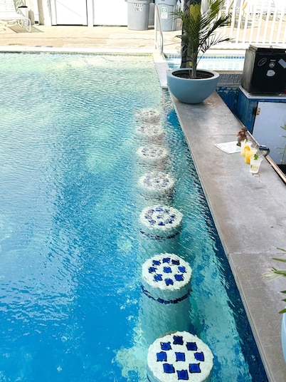 Oceanic Hotel