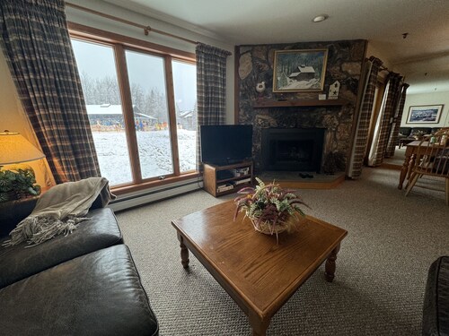 Stratton Mountain Ski In / Ski Out Obertal 'F' Building 2 Bedrm, 1 Bth