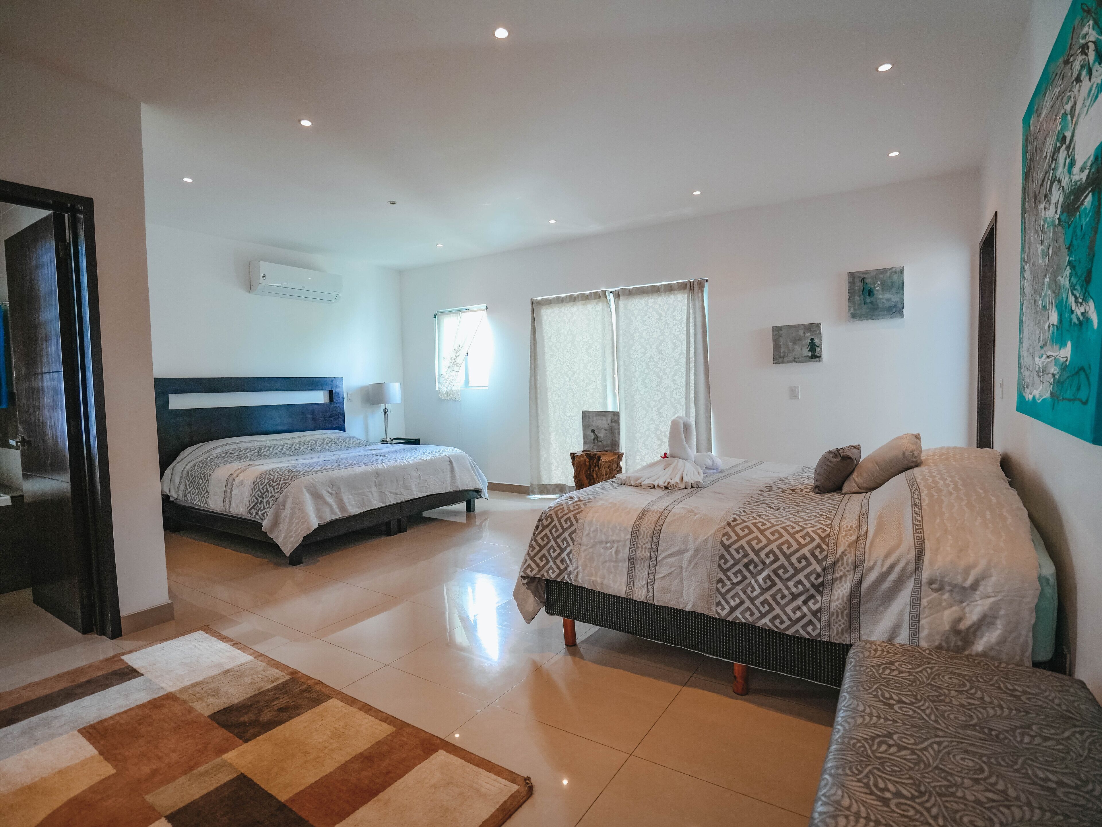 Bright modern home in family friendly community