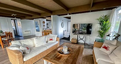 Portsea - Bay views secluded homely property:2 minutes walk Portsea Hotel Beach
