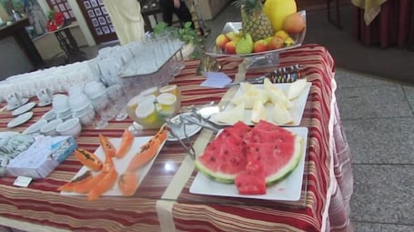 Free daily buffet breakfast