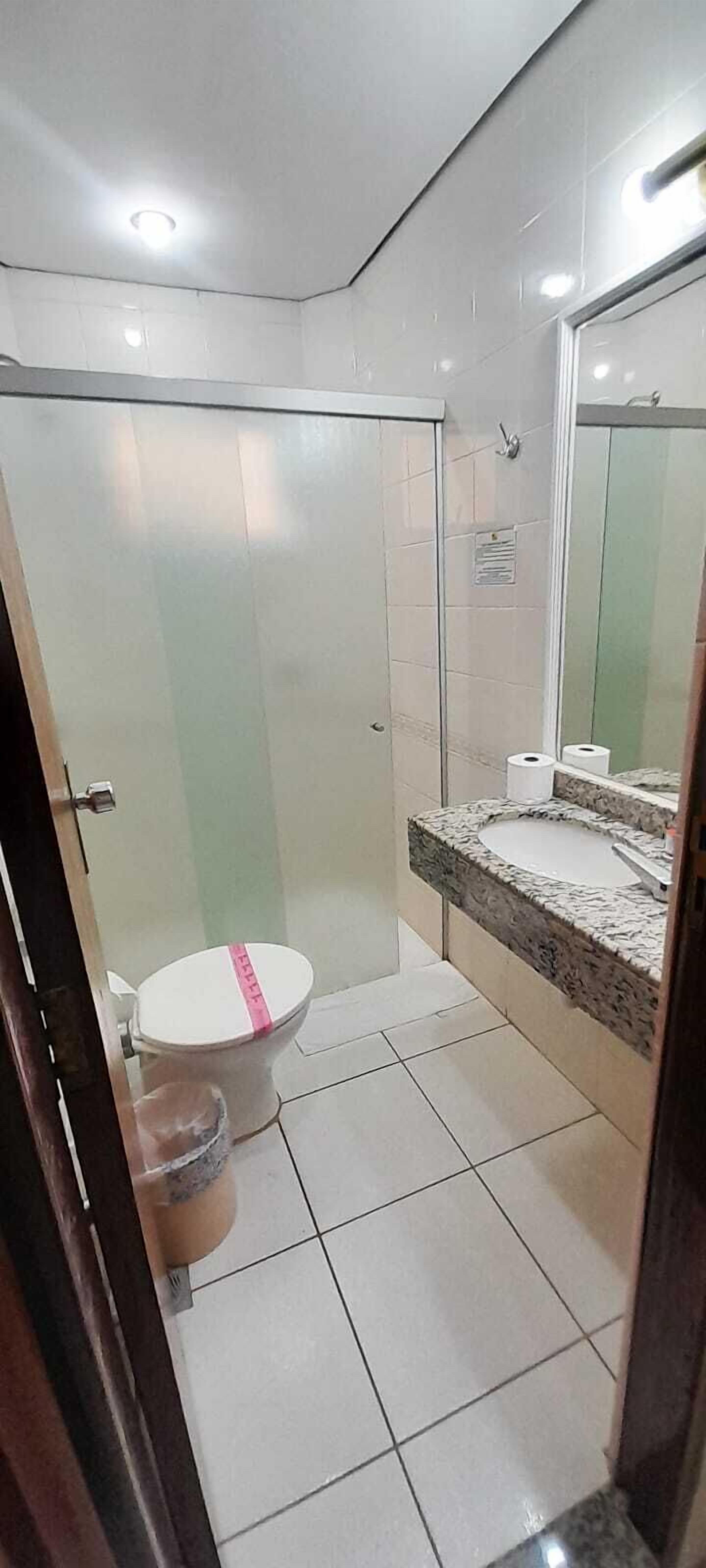 Shower, towels