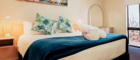 1 bedroom, iron/ironing board, bed sheets