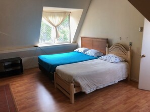 4 bedrooms, free WiFi, bed sheets