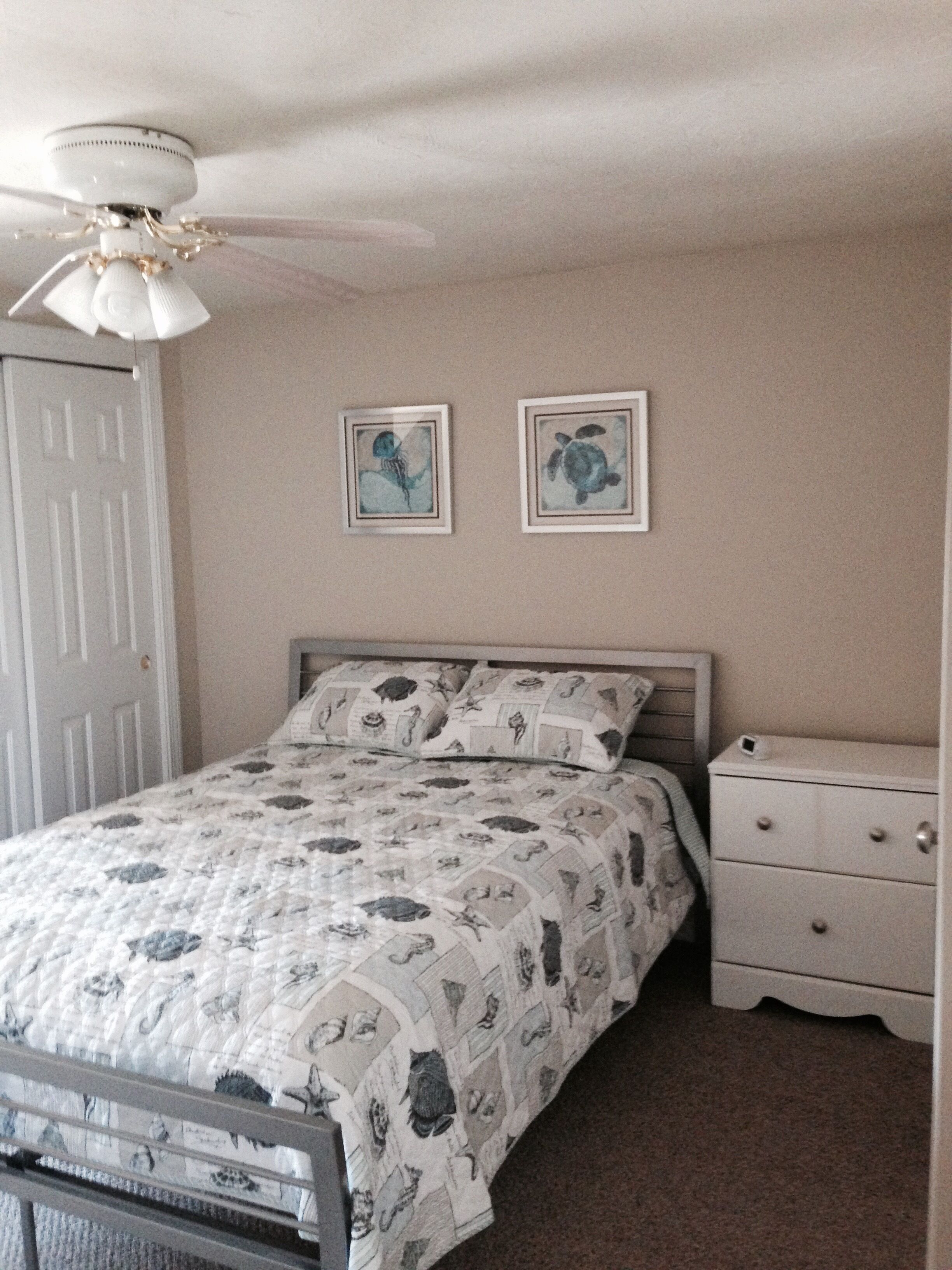 Perfect location in Hyannis!  Walk to beaches and downtown Hyannis