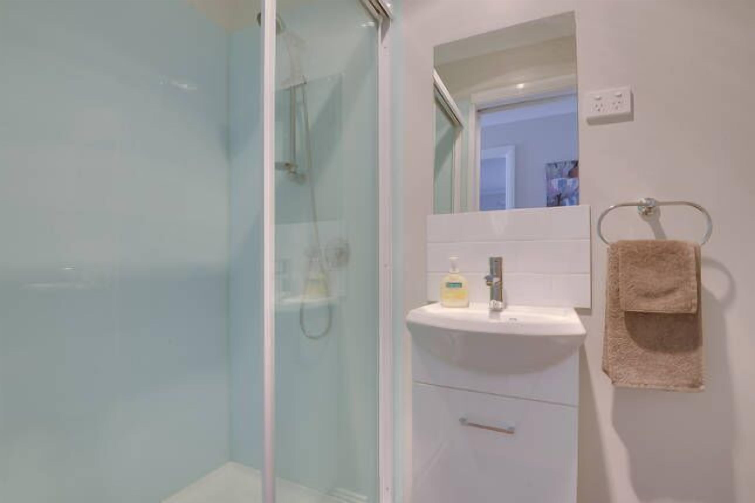 Poppies House Hobart — image 18