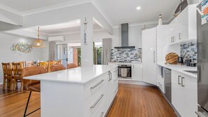 Fridge, microwave, oven, stovetop - Banyandah - 557 Ocean Drive North Haven (North Haven)