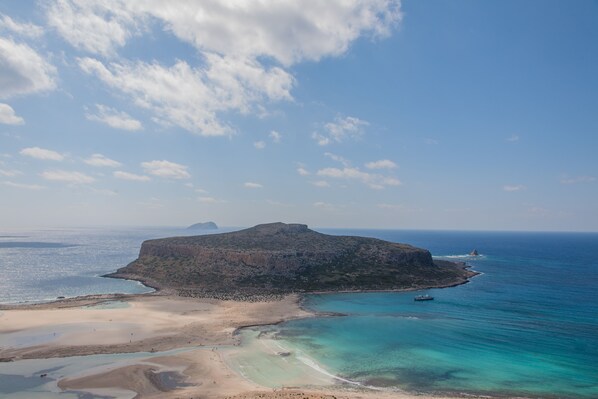 Beach nearby, beach towels