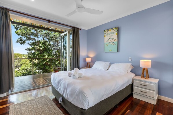 4 bedrooms, free WiFi, bed sheets