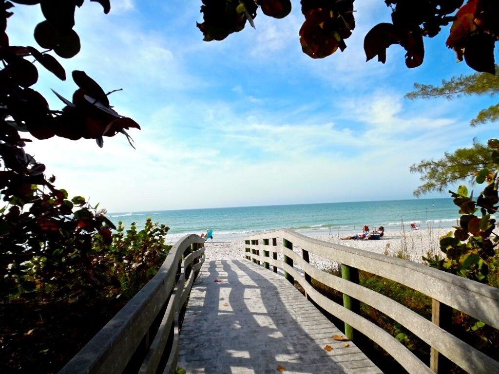 海灘、躺椅、沙灘巾