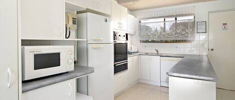 Fridge, oven, dishwasher, toaster