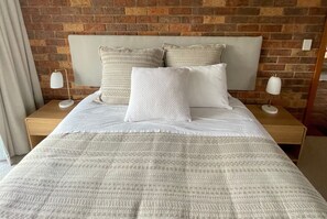 1 chambre, fer et planche à repasser, Wi-Fi, draps fournis