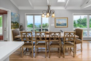 Dining - Steps to Cliff House Resort, Minutes to Perkins Cove and Ogunquit.  (York)