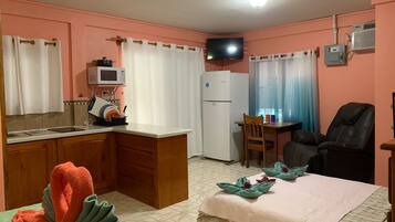 1 bedroom, in-room safe, free WiFi, bed sheets