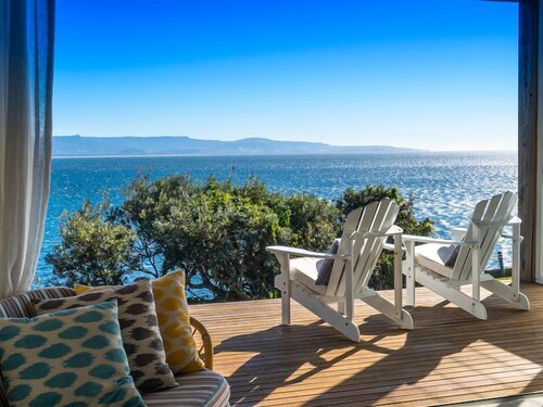 'South Pacific' Luxury Ocean Front Getaway