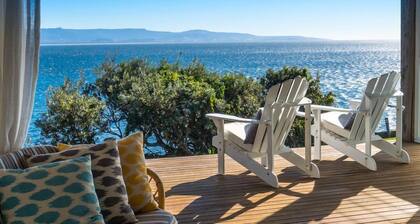 'South Pacific' Luxury Ocean Front Getaway