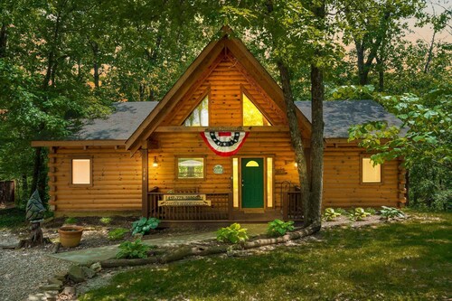 Ozark Preserve Premium Log Cabin_Hot Tub & Firepit_Car Charger_Free Tickets_Close to Thunder Ridge