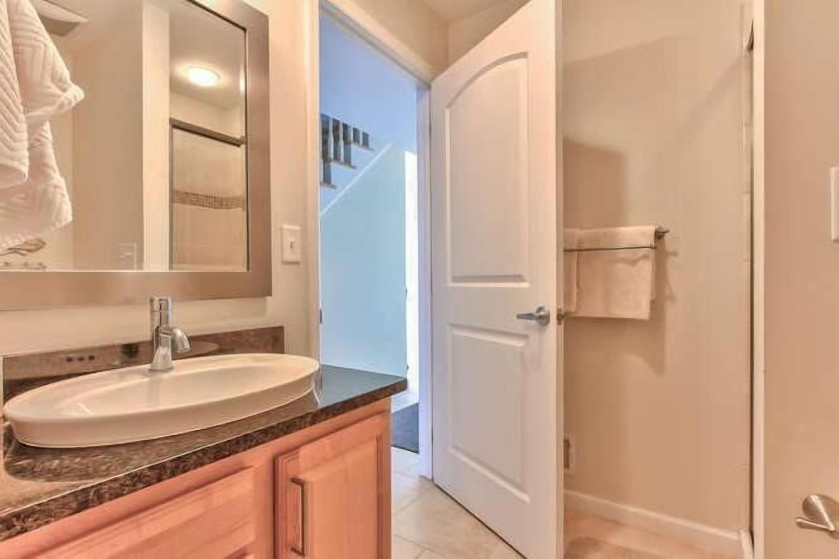  Steps to the beach and views of the entire island