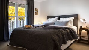 2 bedrooms, iron/ironing board, bed sheets - Campari - Just 300m from Lake Daylesford! (Daylesford)