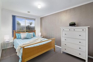 6 bedrooms, iron/ironing board, travel cot, free WiFi