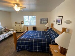 3 Schlafzimmer, Bügeleisen/Bügelbrett, WLAN, Bettwäsche