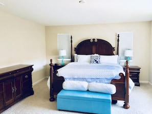 5 室のベッドルーム、デスク、アイロン / アイロン台、WiFi (無料)