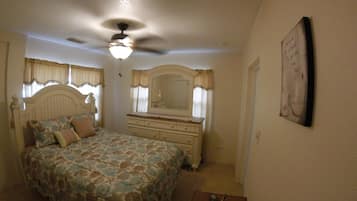 2 slaapkamers, een strijkplank/strijkijzer, gratis wifi, beddengoed